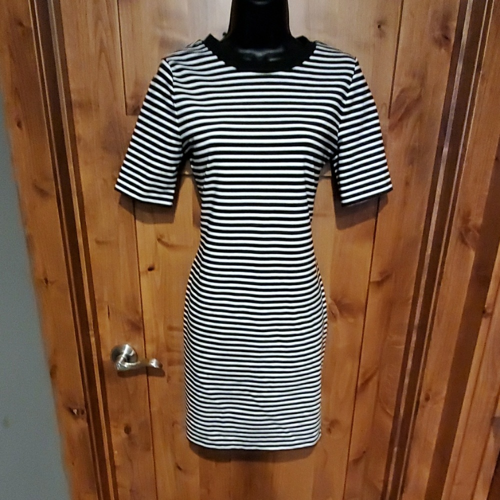 Michael Kors Turner Stripe Crew neck dress in blk